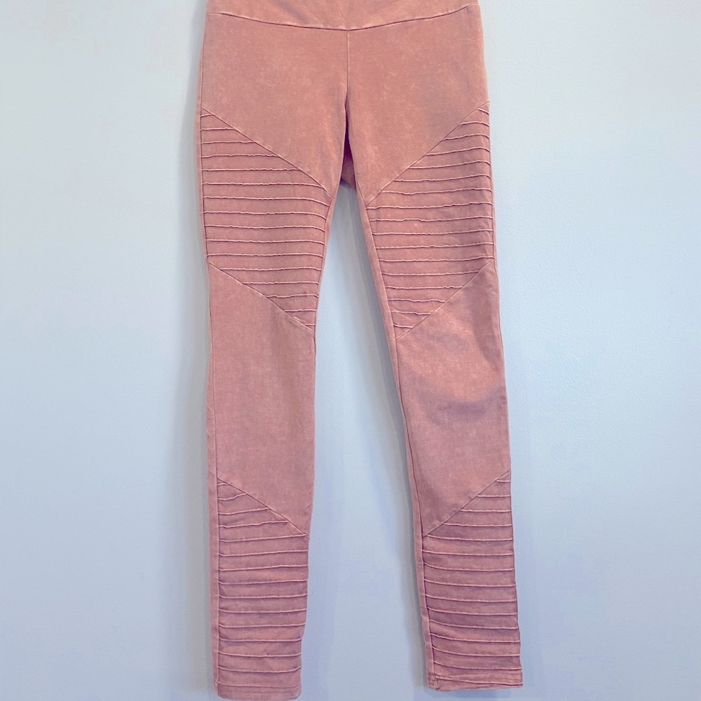 Entro Ribbed Rose/Salmon Moto Legging (Size Small)